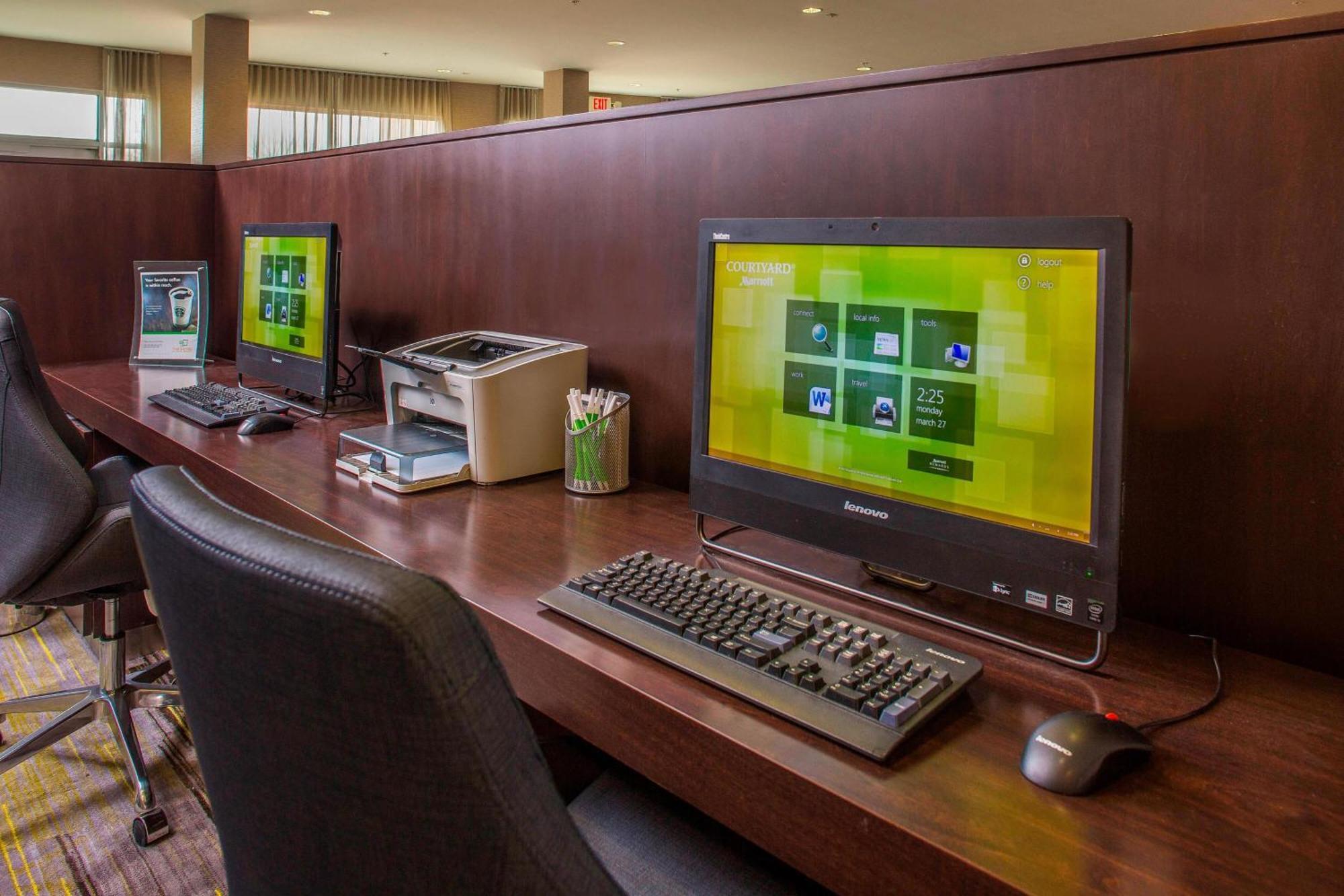 Courtyard By Marriott Nashville