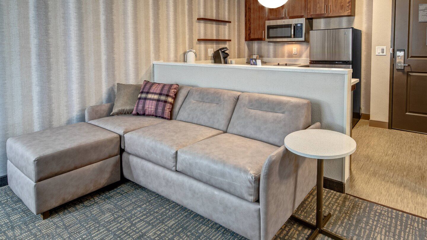Courtyard By Marriott Nashville Hotel